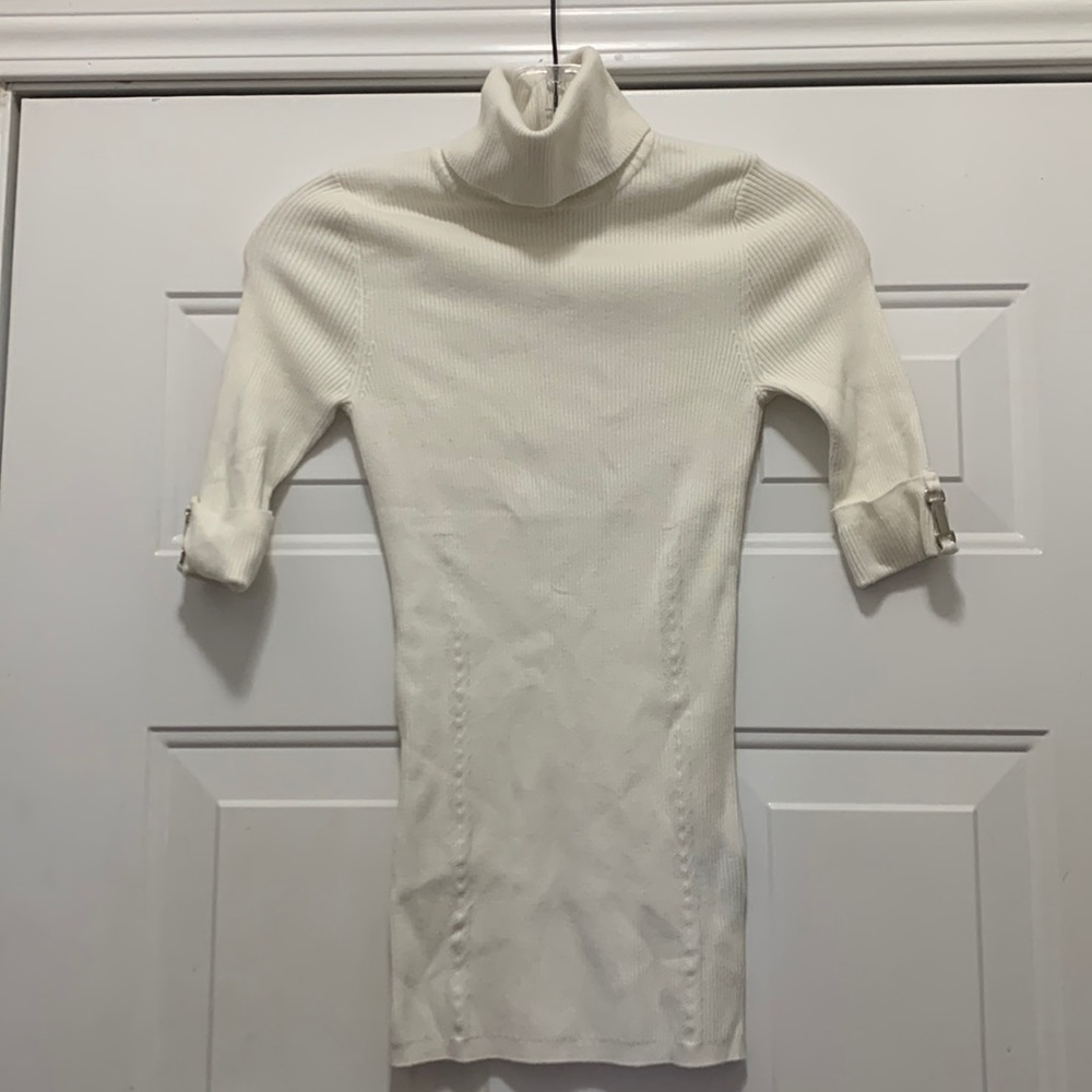 3/$15 NWOT premise size XS fitted cream sweater